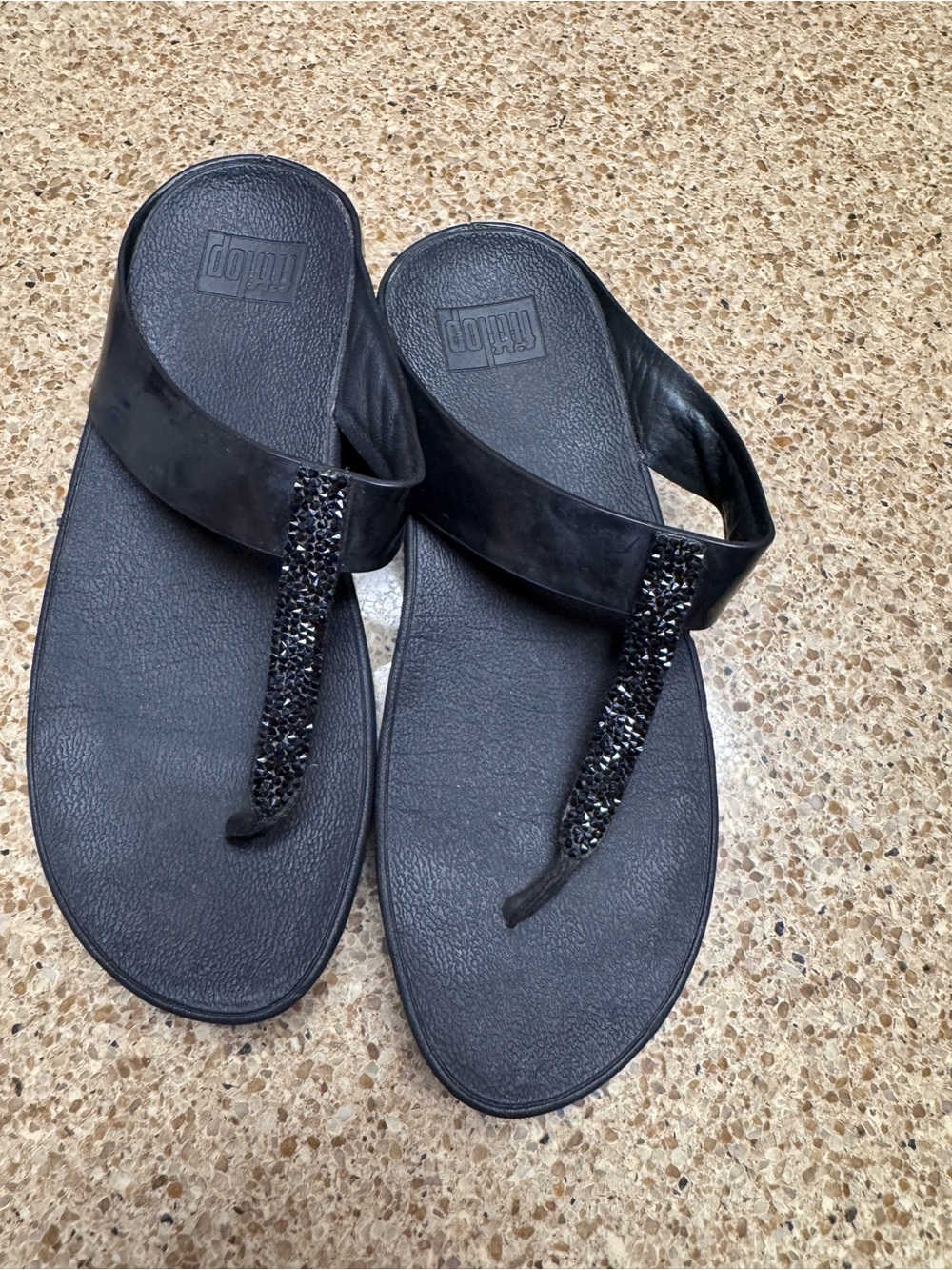 FitFlop Fino Women's Black Beaded Toe-Post Sandals
